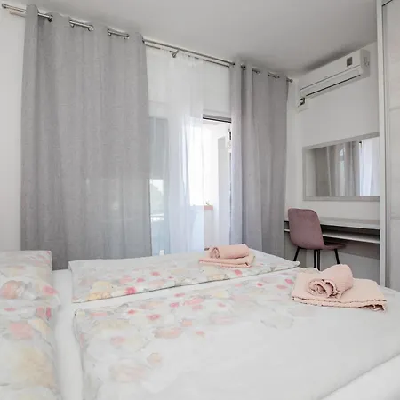 Apartment Bolero *