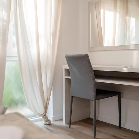 Apartment Bolero *